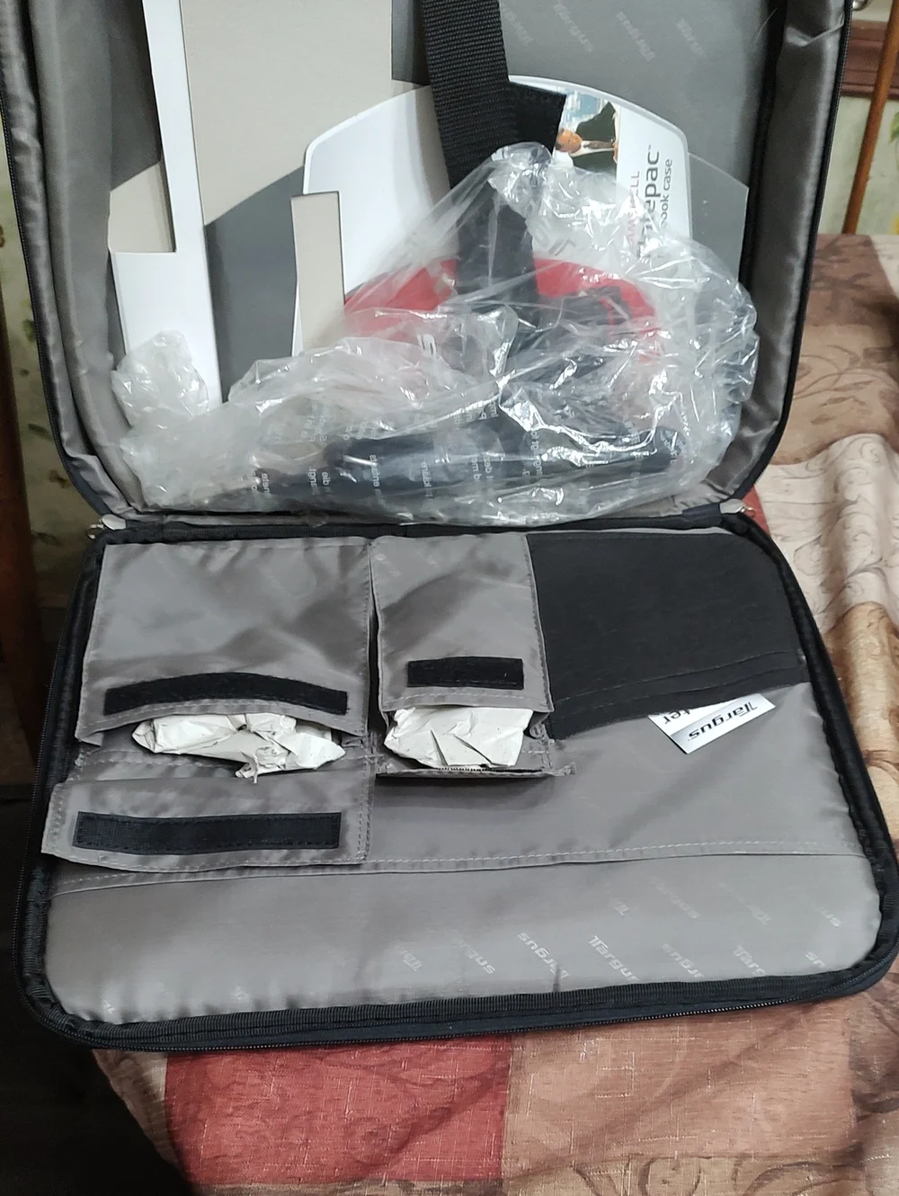 Targus Black Clamshell Notebook Case